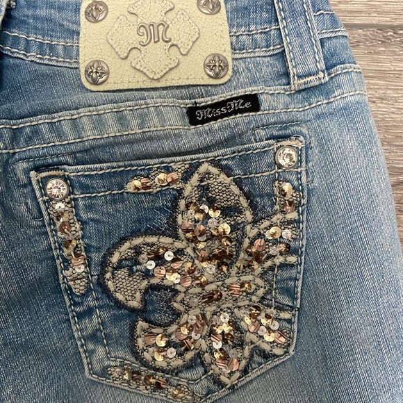 Miss Me crops - Picture 6 of 8